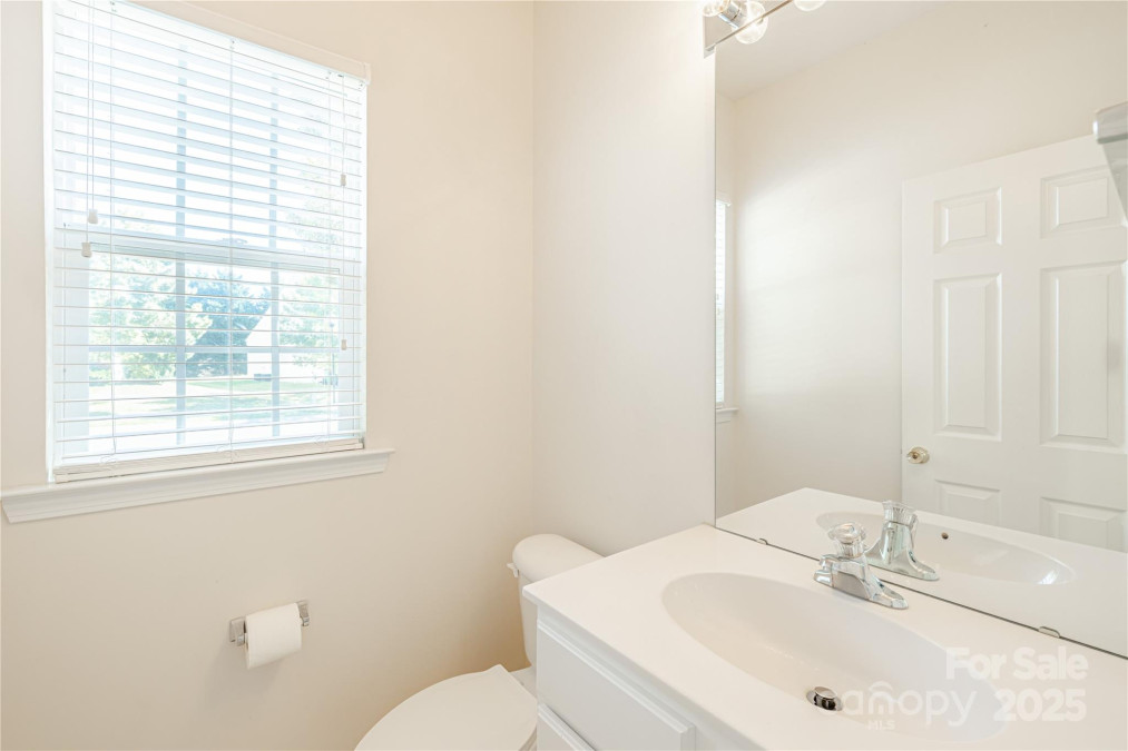 2802 Azalea Hills Dr Charlotte, NC 28262