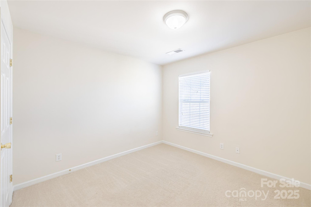 2802 Azalea Hills Dr Charlotte, NC 28262