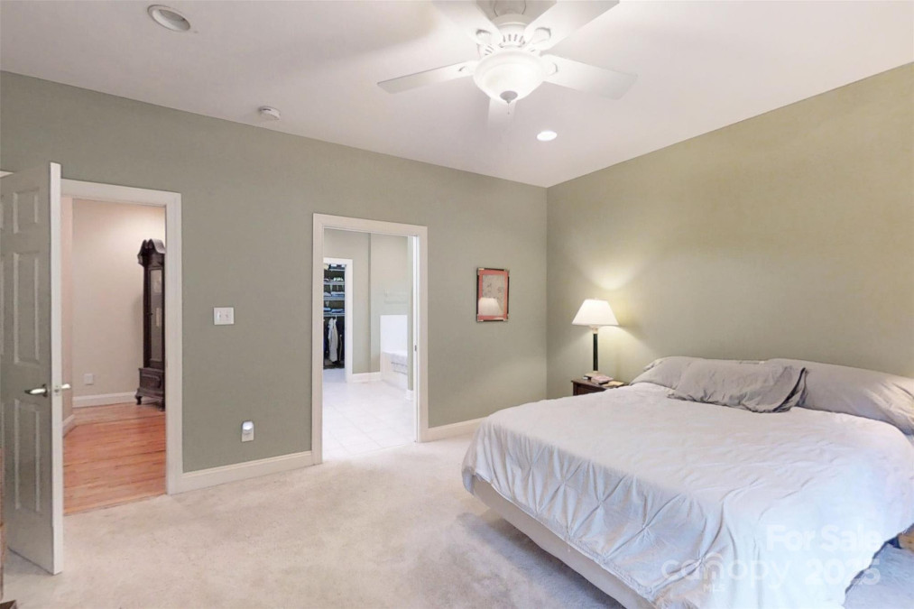 1061 14th Avenue Dr Hickory, NC 28601