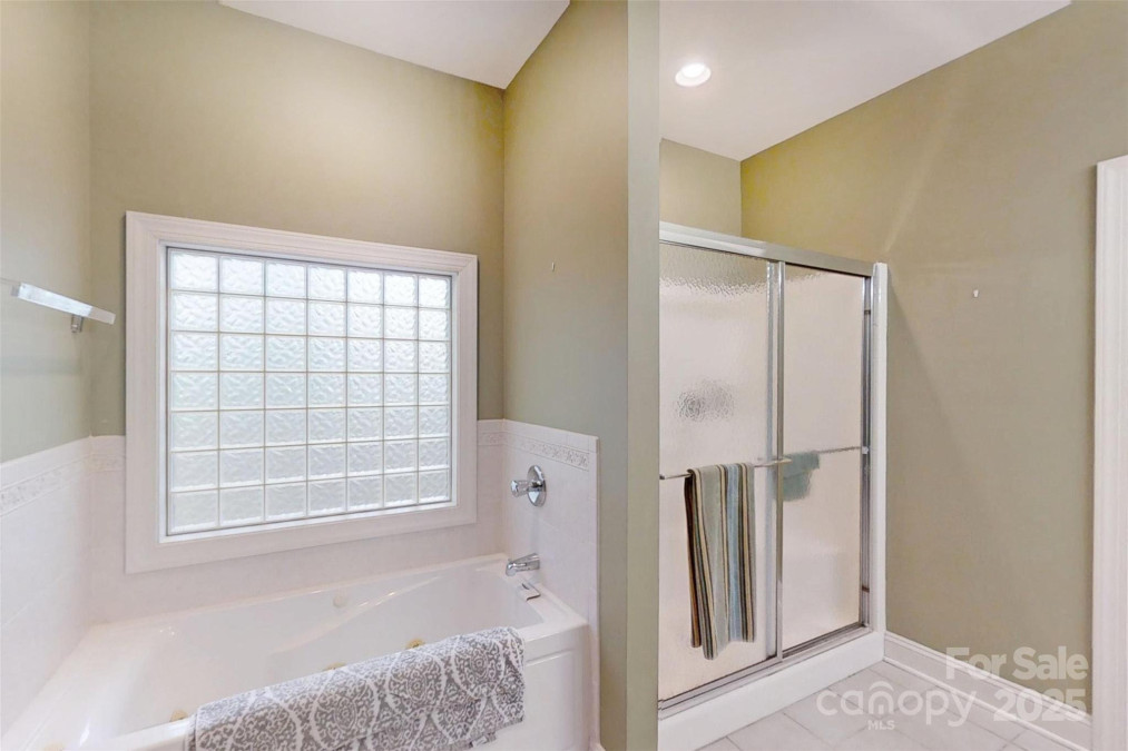 1061 14th Avenue Dr Hickory, NC 28601