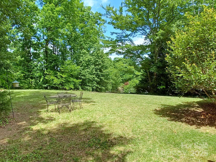 1061 14th Avenue Dr Hickory, NC 28601