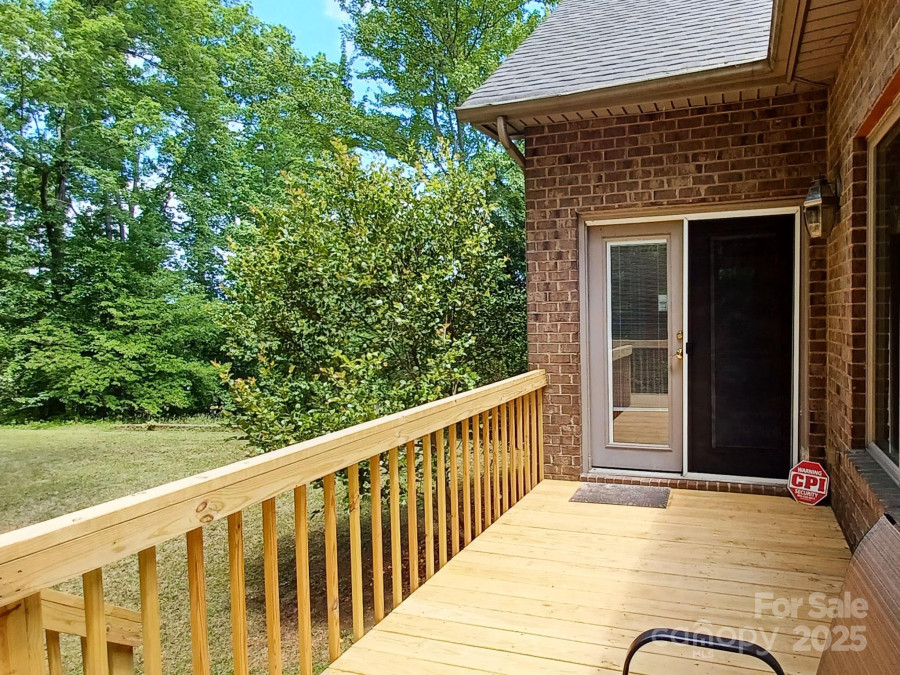 1061 14th Avenue Dr Hickory, NC 28601