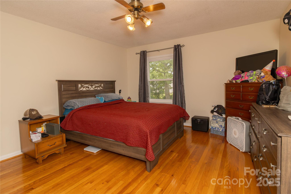 1352 Cherokee St Blacksburg, SC 29702