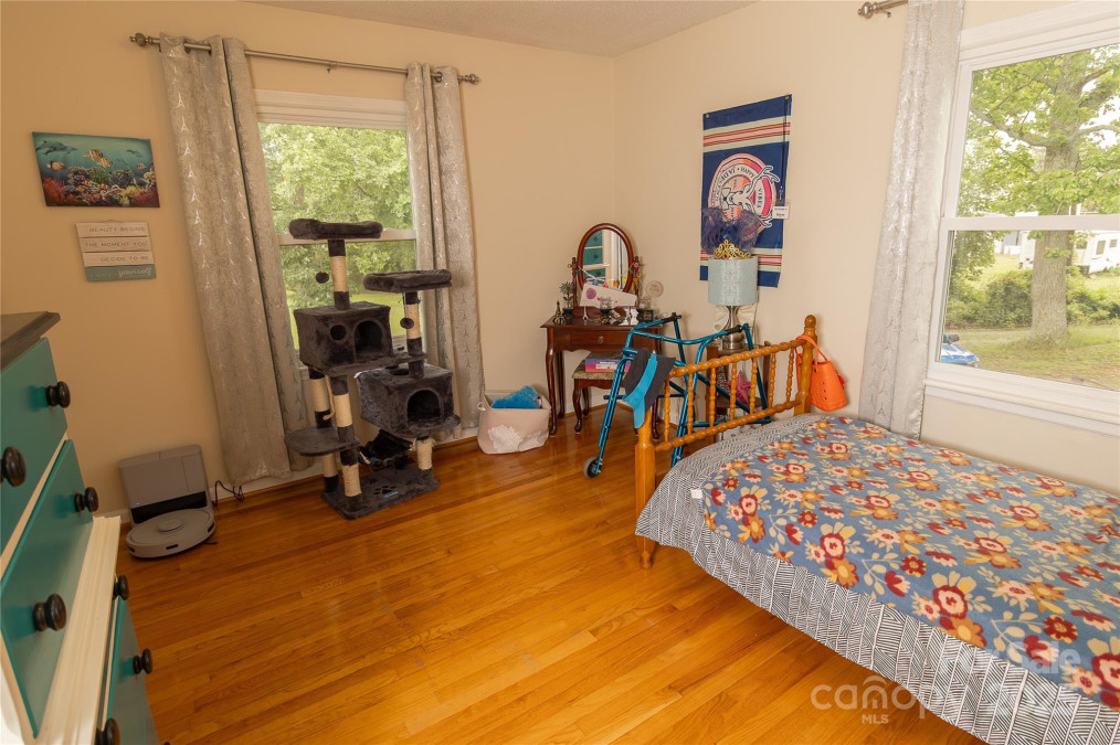 1352 Cherokee St Blacksburg, SC 29702