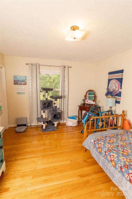 1352 Cherokee St Blacksburg, SC 29702