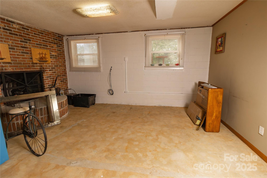 1352 Cherokee St Blacksburg, SC 29702
