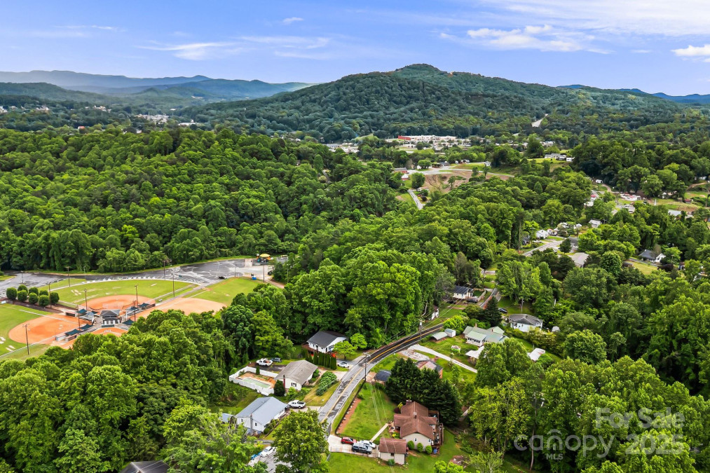 510 Reservoir Rd Marion, NC 28752