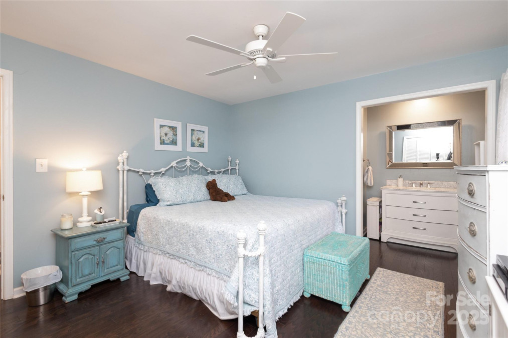 8306 Knights Bridge Rd Charlotte, NC 28210
