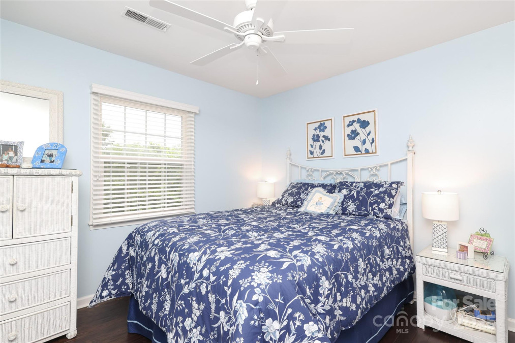 8306 Knights Bridge Rd Charlotte, NC 28210