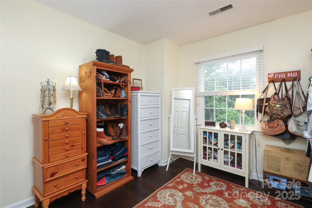 8306 Knights Bridge Rd Charlotte, NC 28210