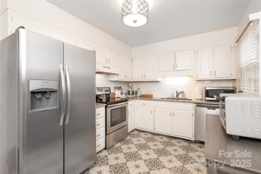 8306 Knights Bridge Rd Charlotte, NC 28210