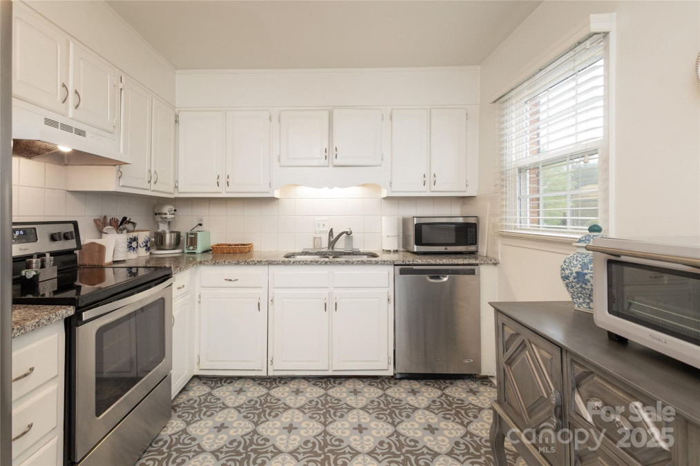 8306 Knights Bridge Rd Charlotte, NC 28210