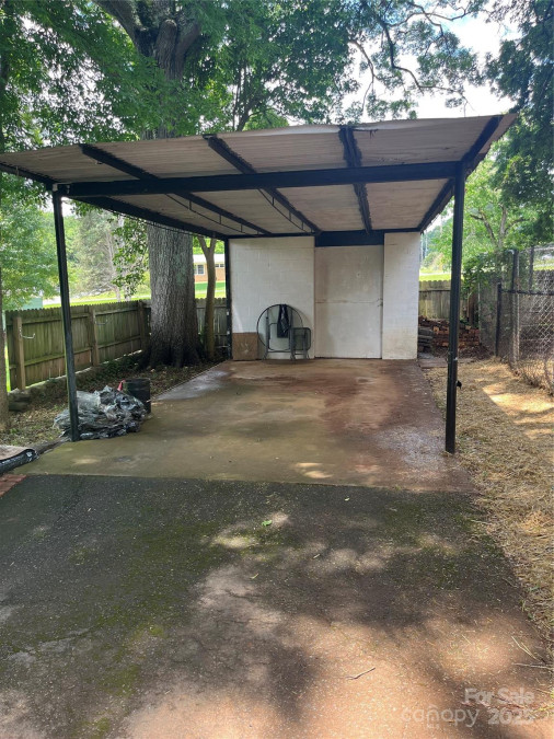 80 Pine St Badin, NC 28097