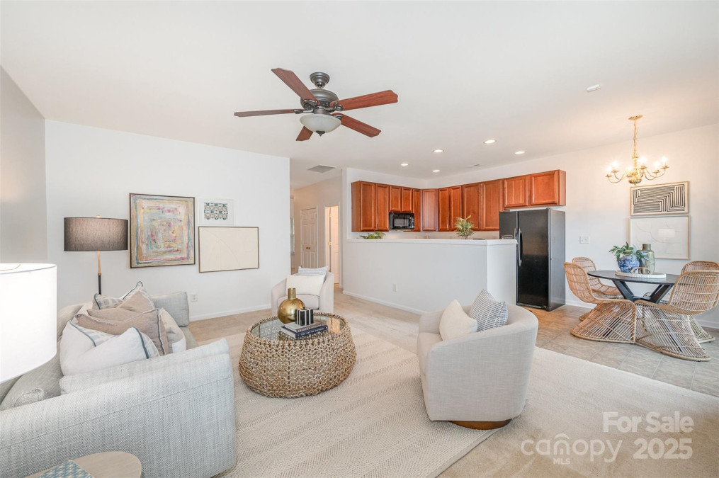 15554 Stronvar House Ln Charlotte, NC 28277