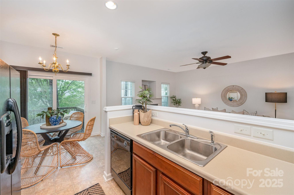 15554 Stronvar House Ln Charlotte, NC 28277