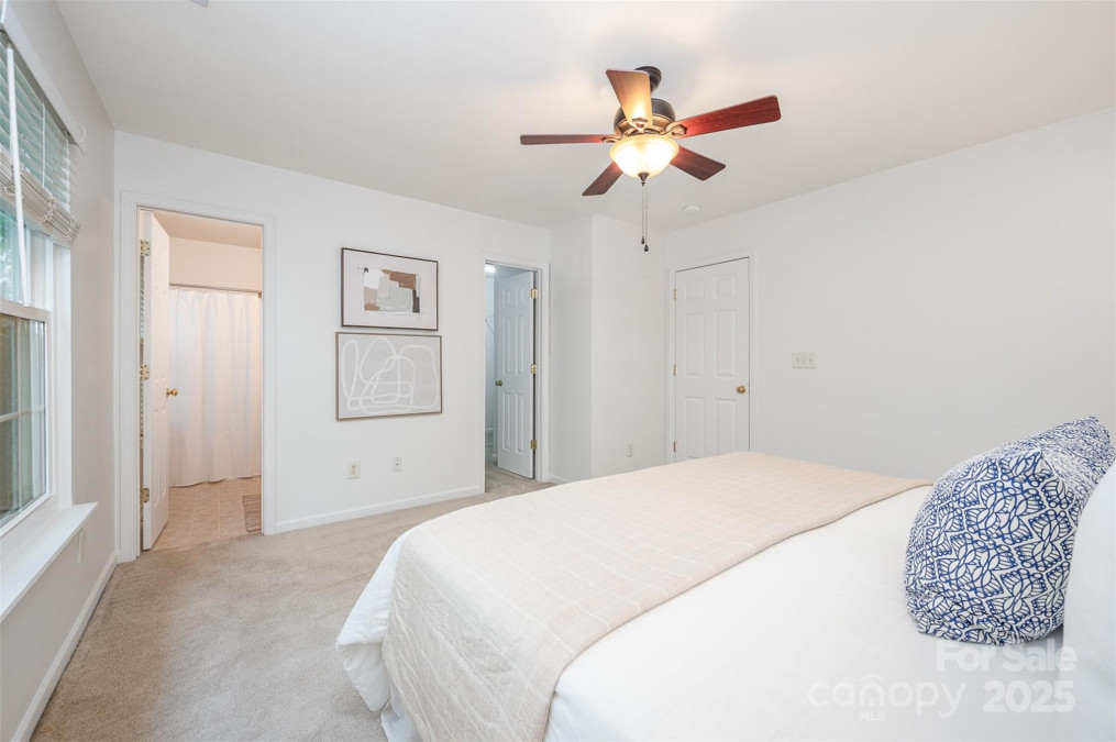 15554 Stronvar House Ln Charlotte, NC 28277