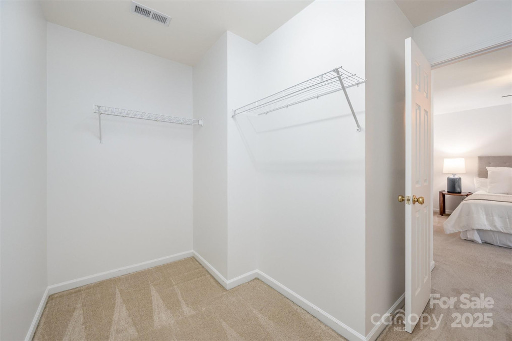 15554 Stronvar House Ln Charlotte, NC 28277
