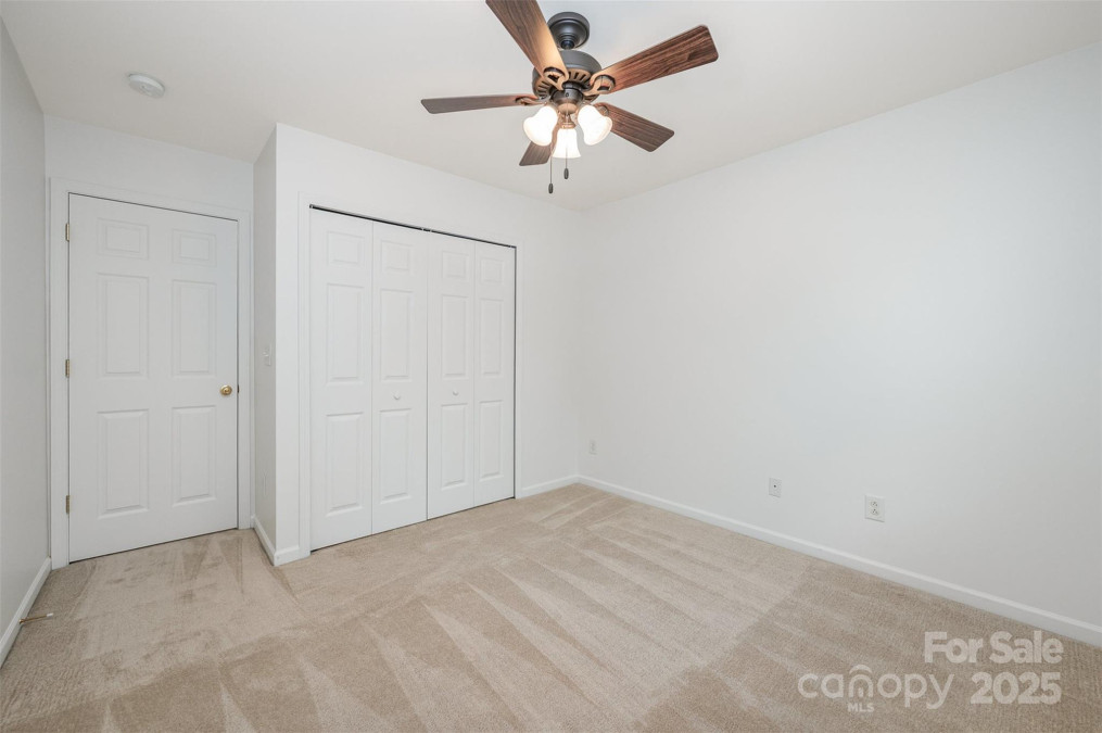 15554 Stronvar House Ln Charlotte, NC 28277