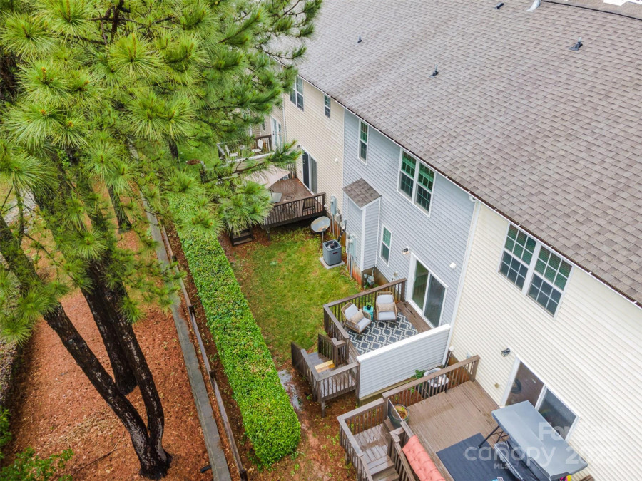 15554 Stronvar House Ln Charlotte, NC 28277