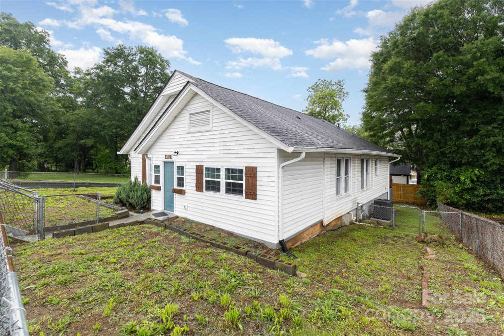 417 Broad St Gastonia, NC 28052
