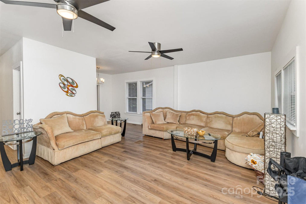 417 Broad St Gastonia, NC 28052