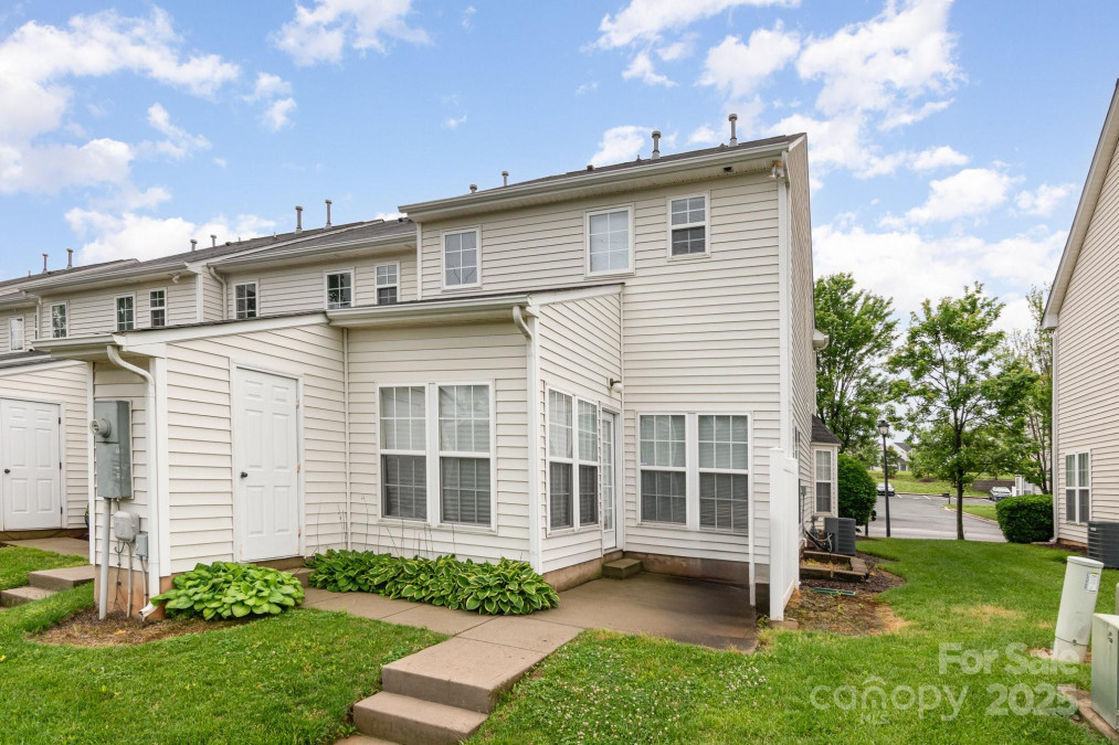 4213 Coulter Crossing Charlotte, NC 28213
