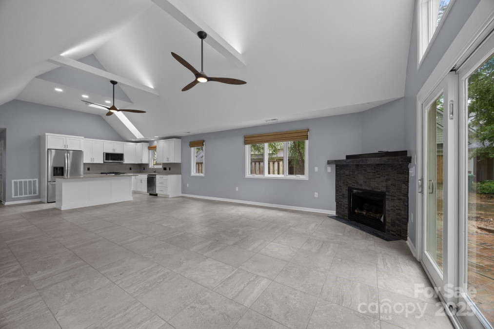 41 Beekeeper Trl Swannanoa, NC 28778