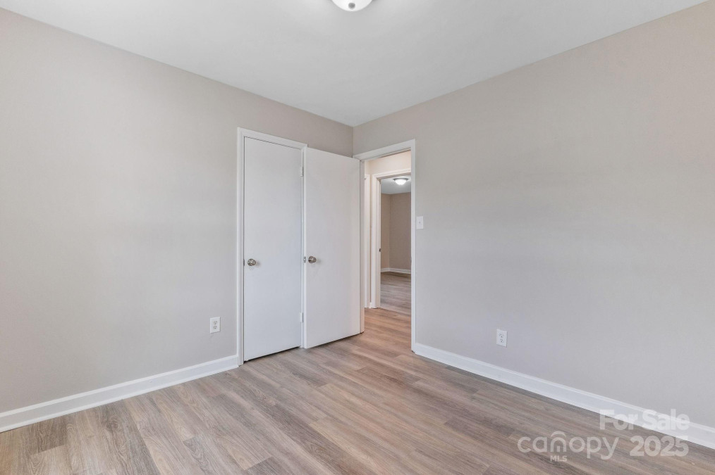 2511 Linwood Rd Gastonia, NC 28052