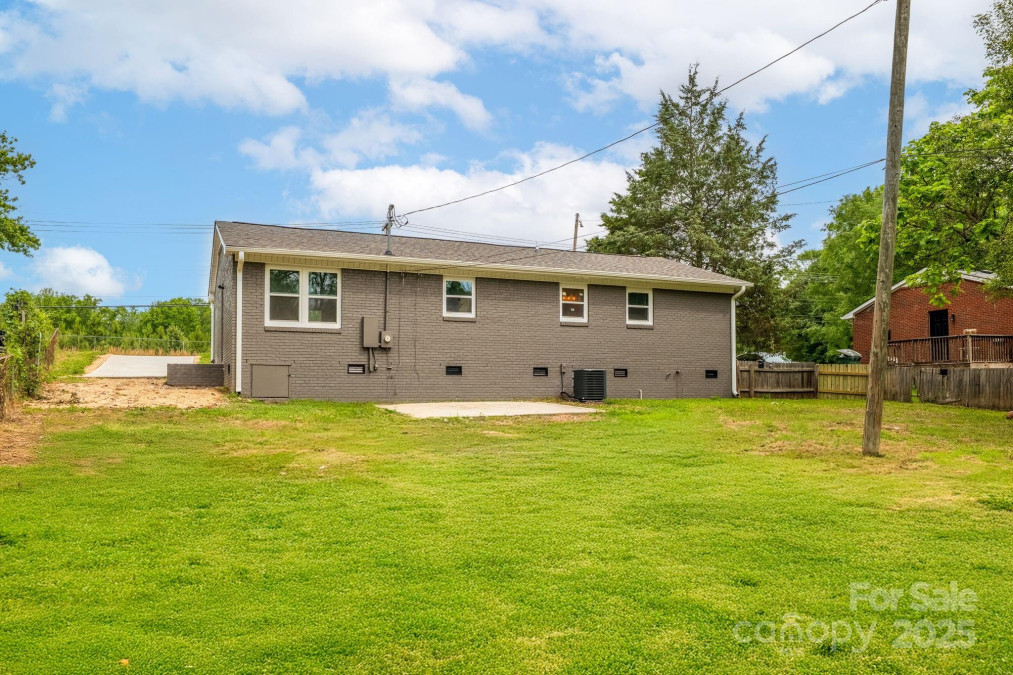 2511 Linwood Rd Gastonia, NC 28052