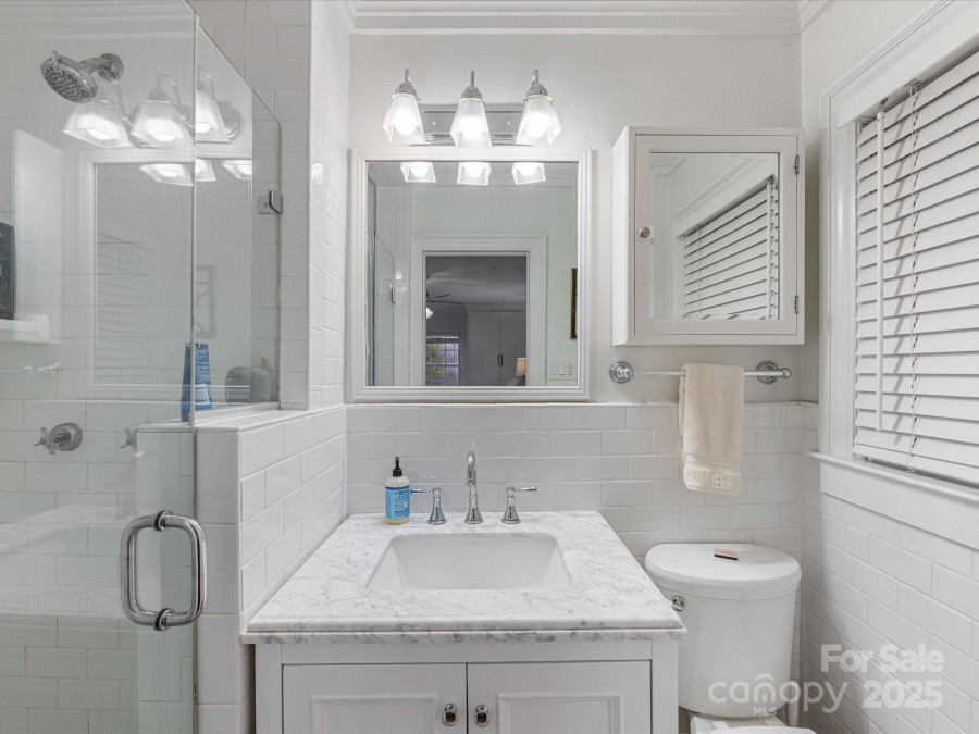 2432 Hassell Pl Charlotte, NC 28209