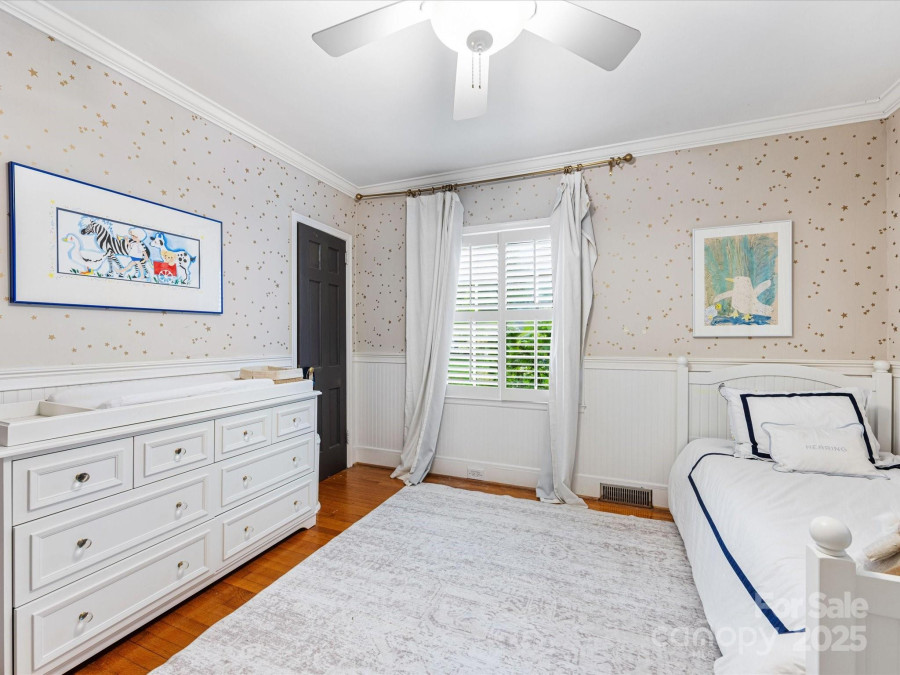 2432 Hassell Pl Charlotte, NC 28209