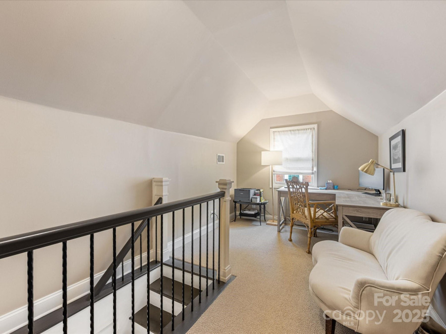2432 Hassell Pl Charlotte, NC 28209