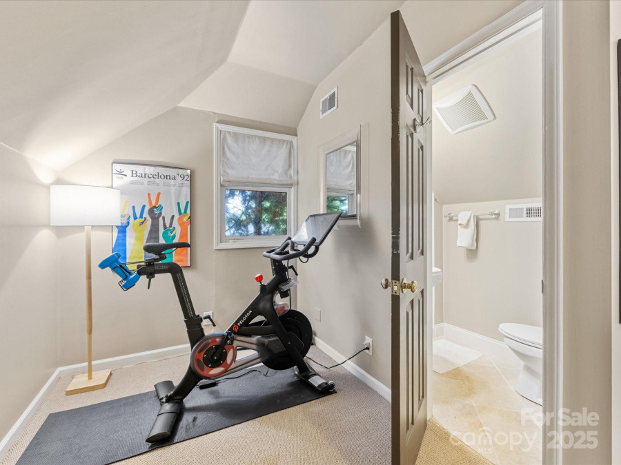 2432 Hassell Pl Charlotte, NC 28209