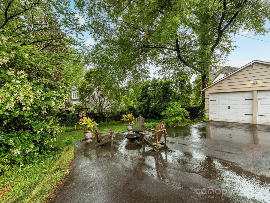 2432 Hassell Pl Charlotte, NC 28209