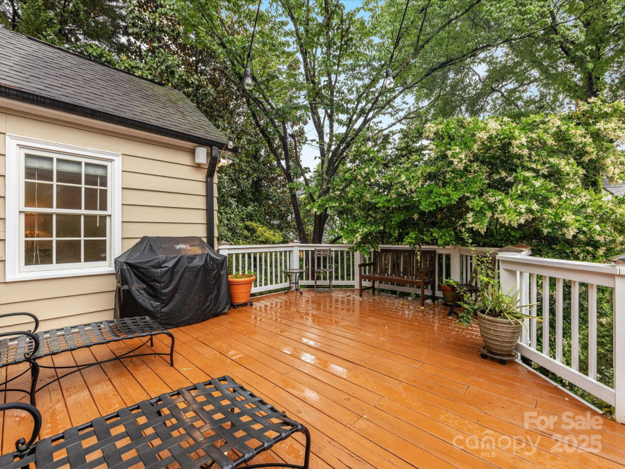 2432 Hassell Pl Charlotte, NC 28209