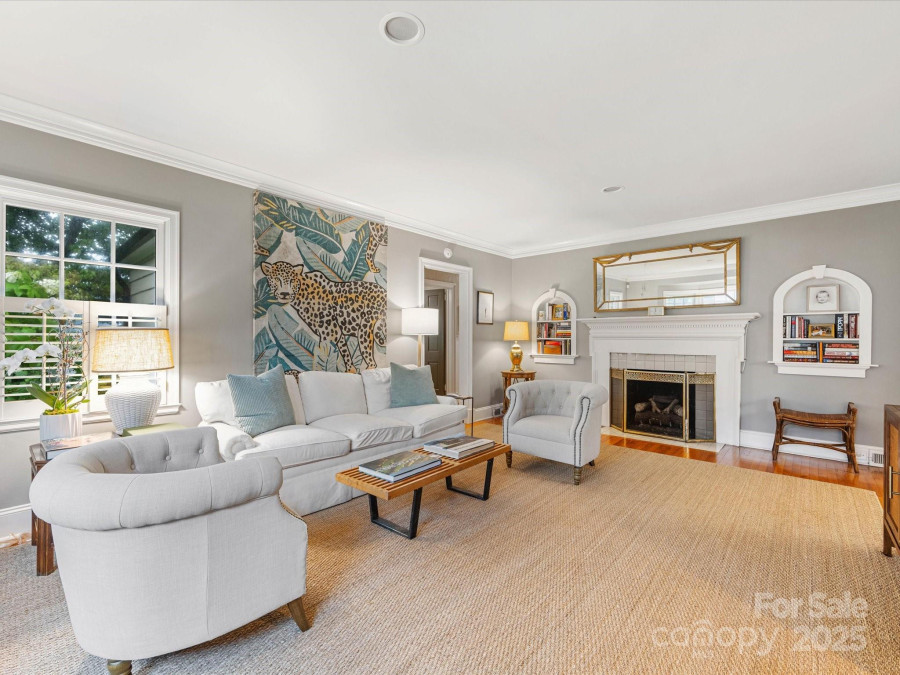 2432 Hassell Pl Charlotte, NC 28209