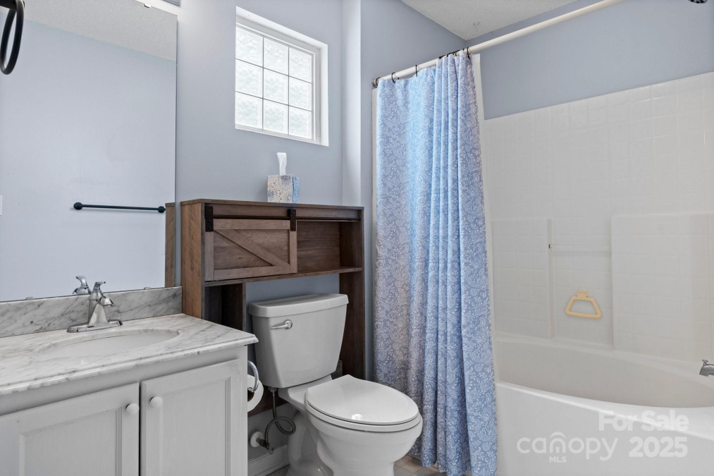 109 Gatwick Ct Statesville, NC 28677