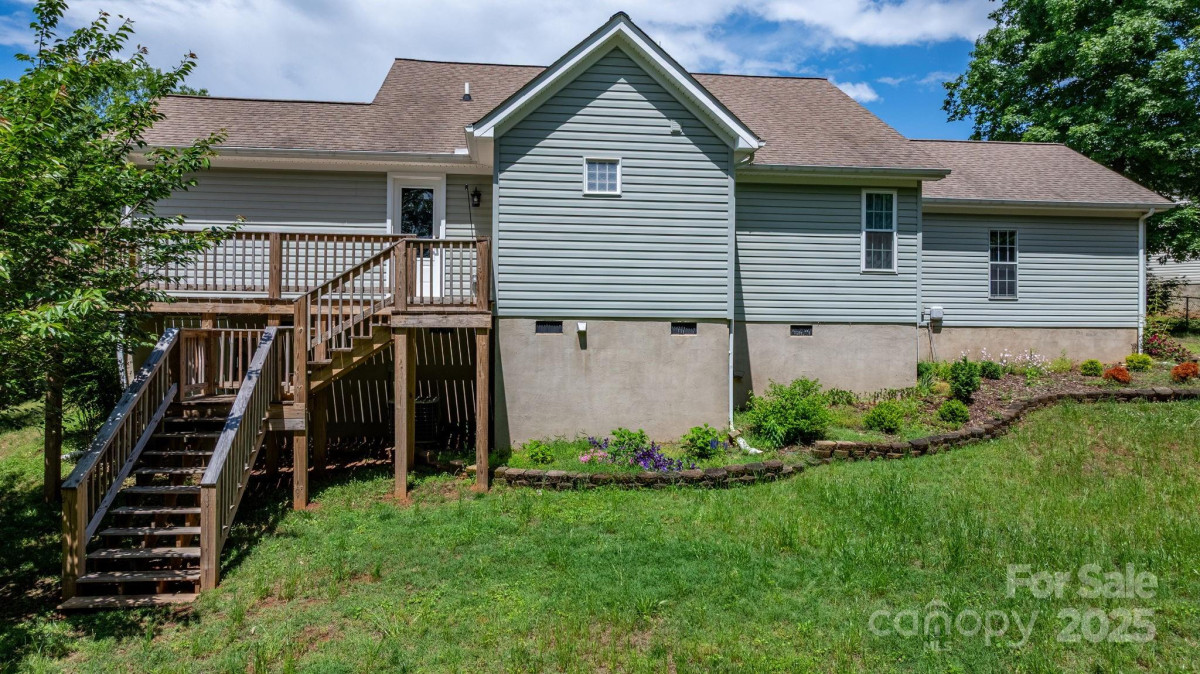 109 Gatwick Ct Statesville, NC 28677