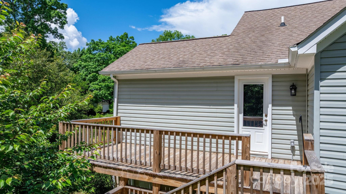 109 Gatwick Ct Statesville, NC 28677