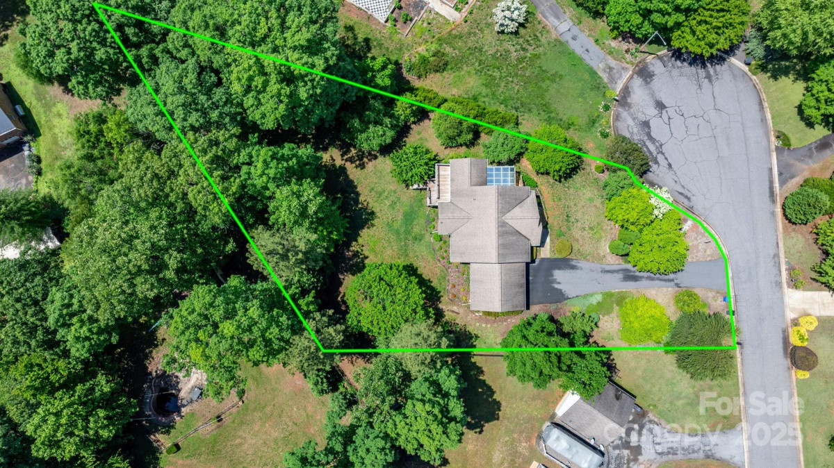 109 Gatwick Ct Statesville, NC 28677