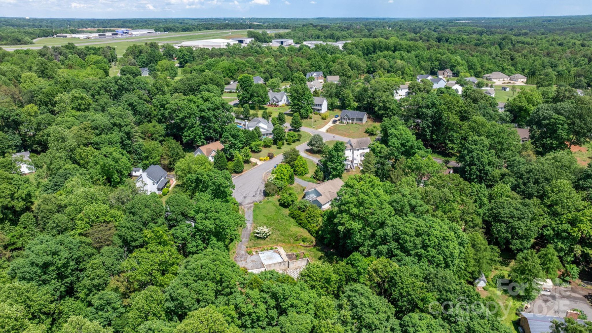 109 Gatwick Ct Statesville, NC 28677