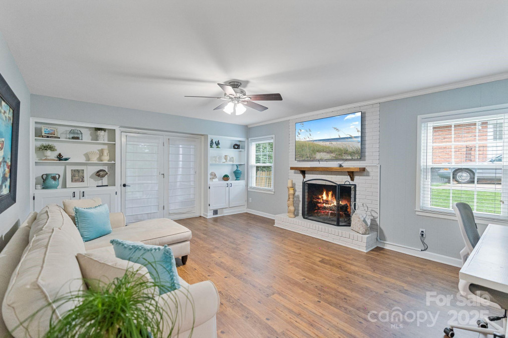 6208 Rocky Falls Rd Charlotte, NC 28211