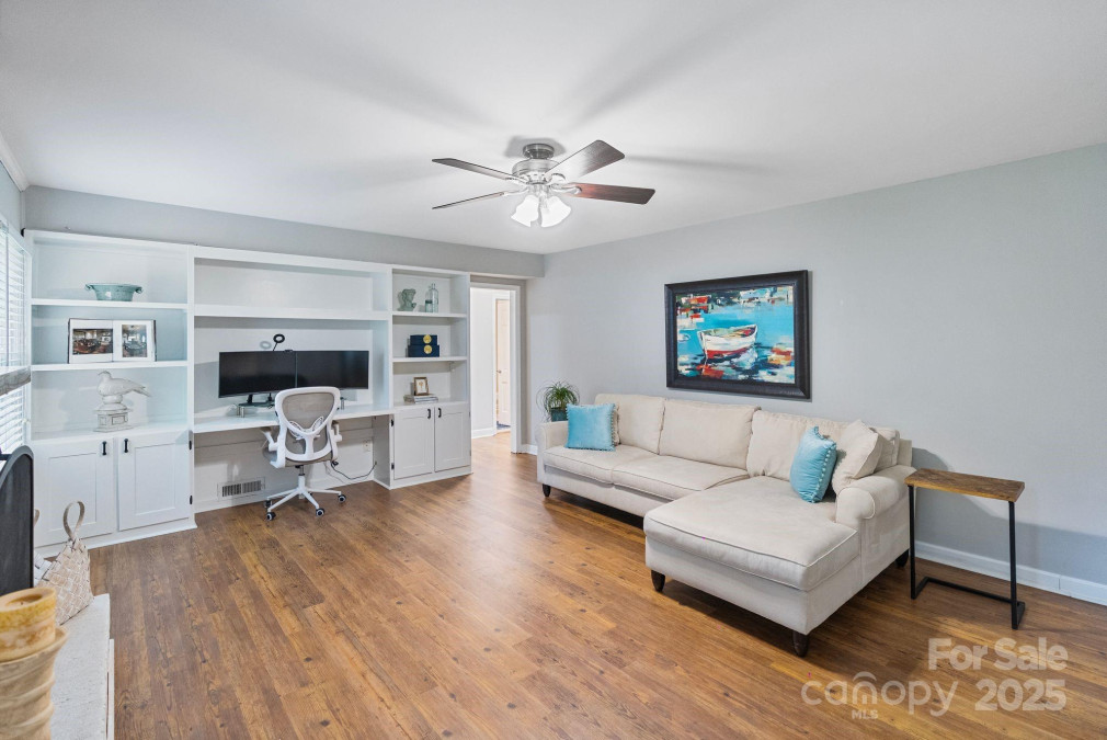 6208 Rocky Falls Rd Charlotte, NC 28211