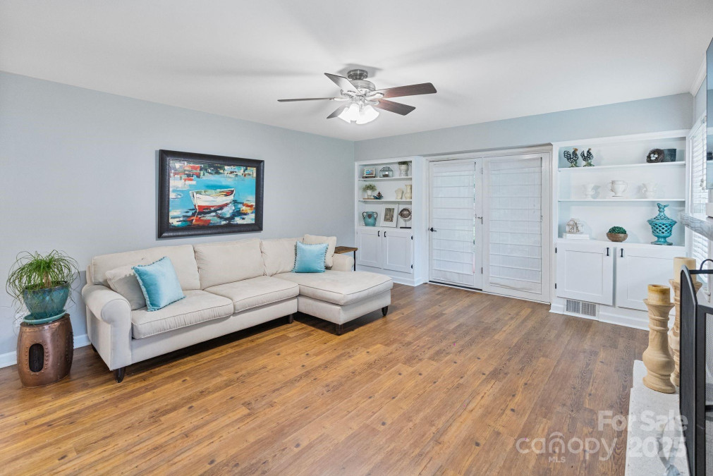 6208 Rocky Falls Rd Charlotte, NC 28211