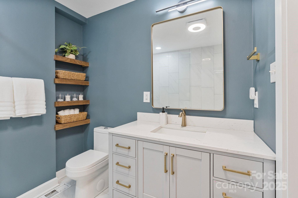 6208 Rocky Falls Rd Charlotte, NC 28211