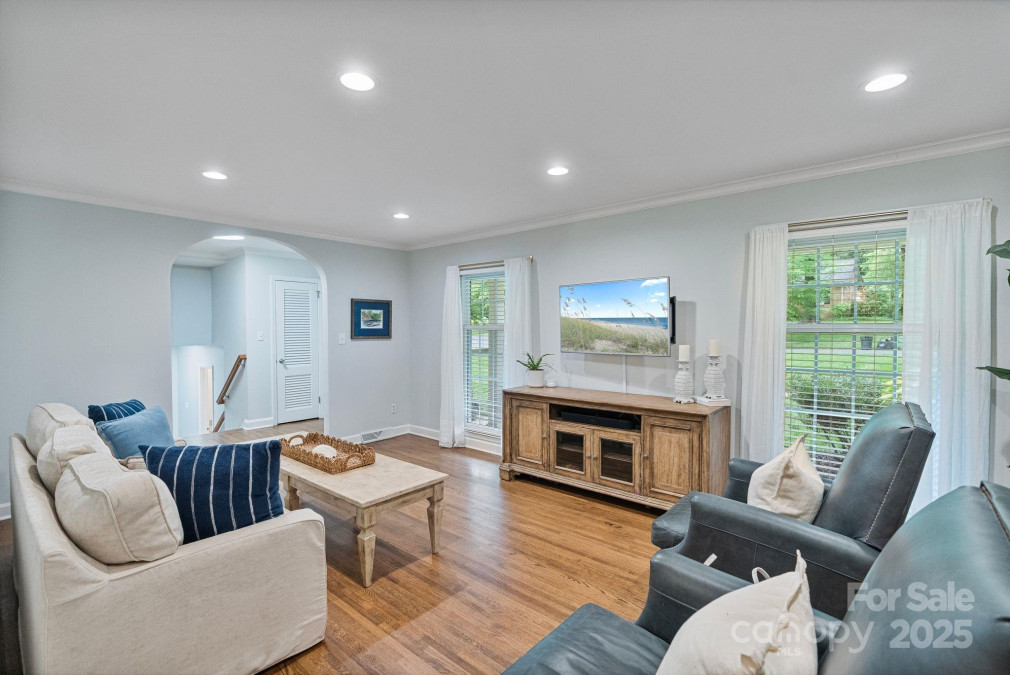6208 Rocky Falls Rd Charlotte, NC 28211