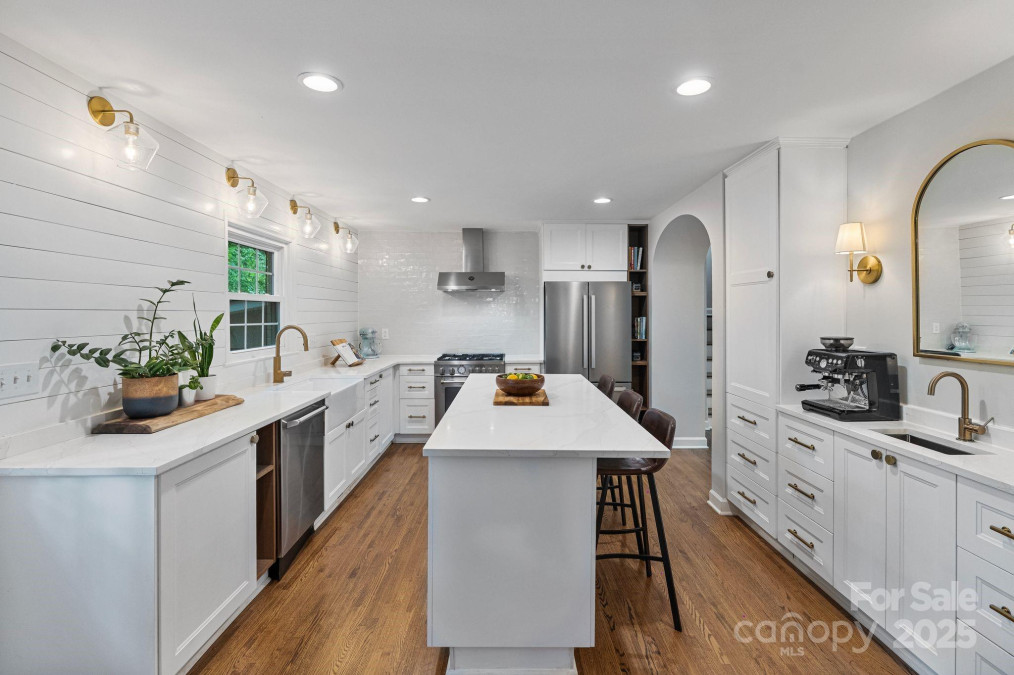 6208 Rocky Falls Rd Charlotte, NC 28211