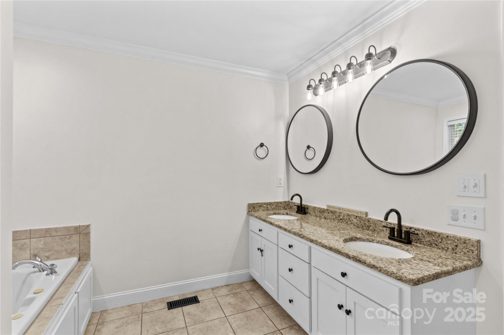 4336 Hunter Rhyne Rd Lincolnton, NC 28092