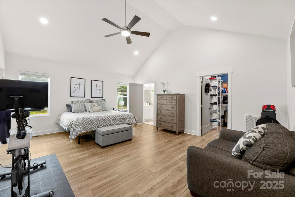 7683 Sarah Dr Denver, NC 28037