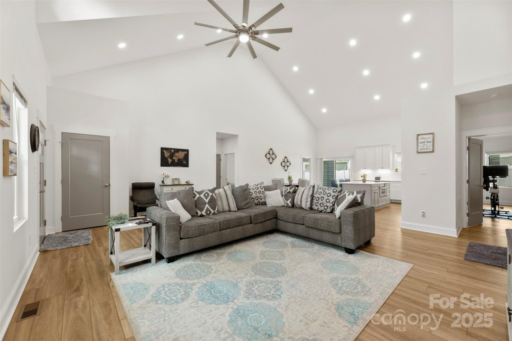 7683 Sarah Dr Denver, NC 28037
